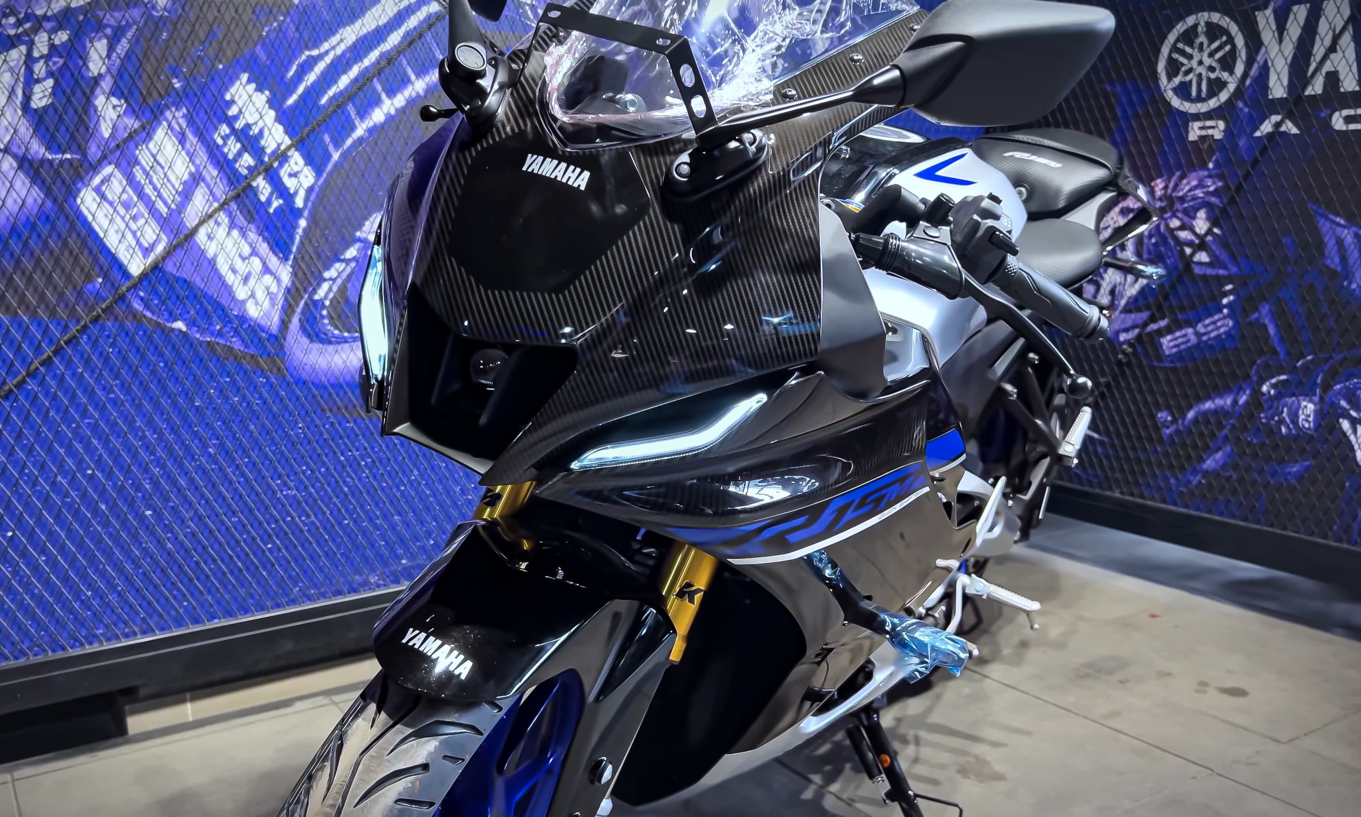 Yamaha R15M 2025