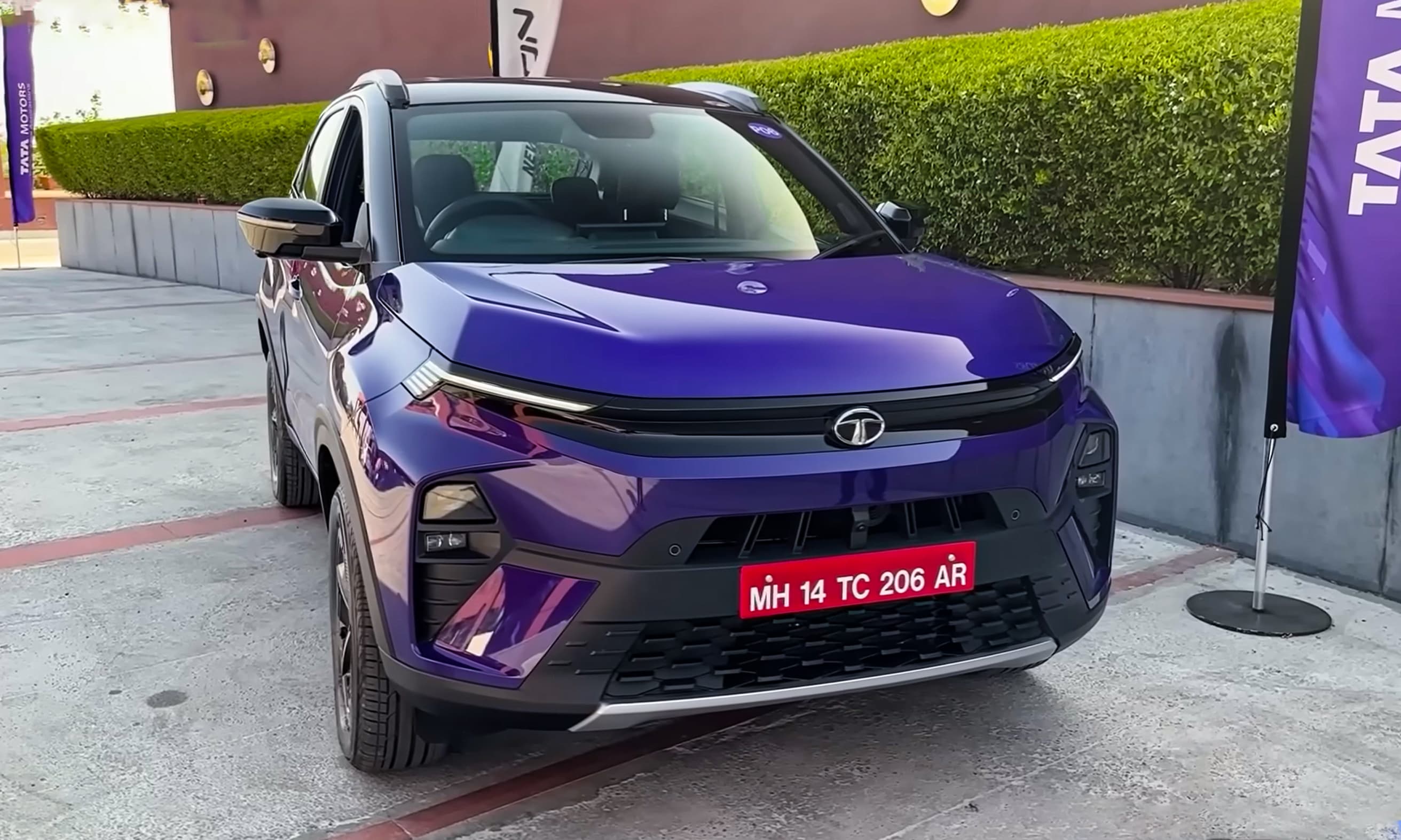 TATA NEXON 2025 Blue