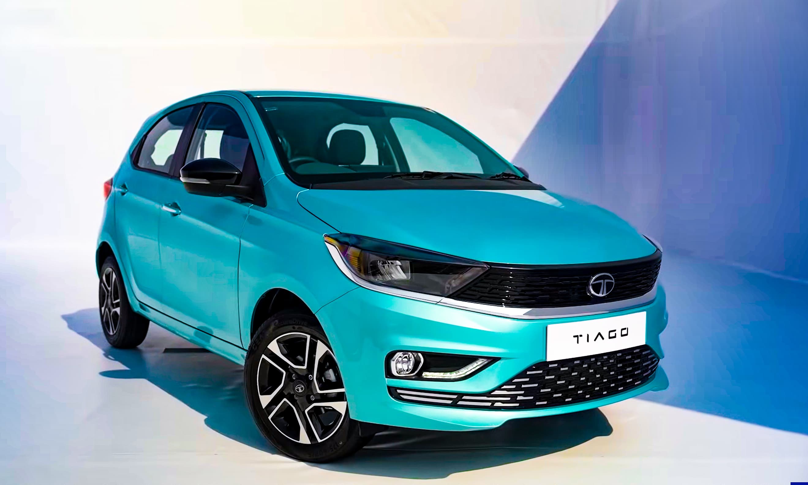 TATA TIAGO 2025